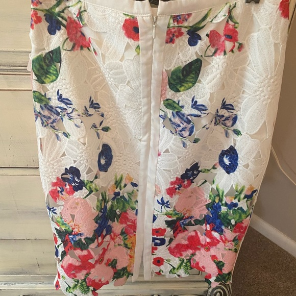 Brand new pencil skirt - Picture 2 of 6